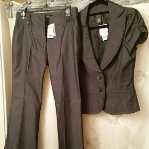 POWER PANT SUIT BY ARDEN B.
